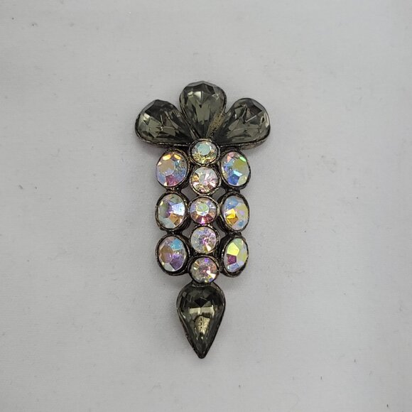 Jewelry - Vtg Aurora Borealis Rhinestone Easter Carrot Brooch Pin Gray Crystal Accents 2"